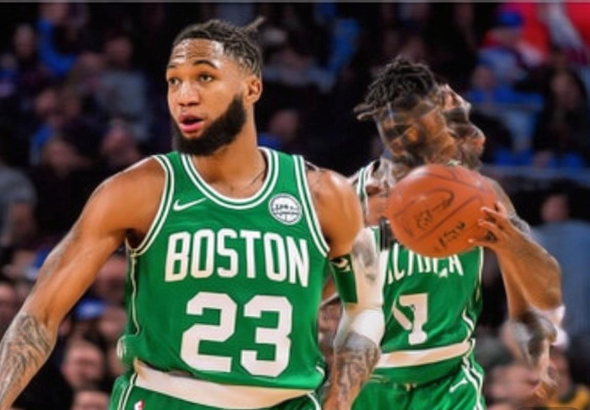 NBA常规赛前瞻：凯尔特人vs活塞，杰伦·布朗与凯德·康宁汉姆的核心对决